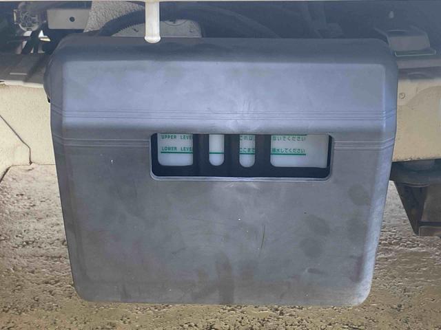 ハイゼットトラックスタンダード　ラジオ　タイヤ新品４ＷＤ　保証付き　記録簿　取扱説明書　ＡＴ　４速オートマ　エアコン　パワステ　エアバッグ　ＡＢＳ　ワンオーナー（静岡県）の中古車