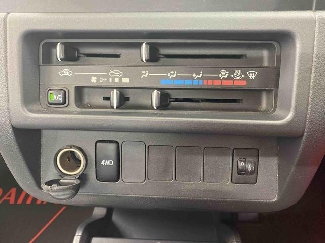 ハイゼットトラックスタンダード　ラジオ　タイヤ新品４ＷＤ　保証付き　記録簿　取扱説明書　ＡＴ　４速オートマ　エアコン　パワステ　エアバッグ　ＡＢＳ　ワンオーナー（静岡県）の中古車