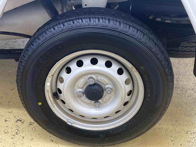 ハイゼットトラックスタンダード　ラジオ　タイヤ新品４ＷＤ　保証付き　記録簿　取扱説明書　ＡＴ　４速オートマ　エアコン　パワステ　エアバッグ　ＡＢＳ　ワンオーナー（静岡県）の中古車
