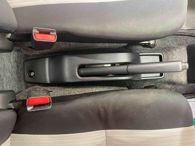 ミライースＬ　ＳＡIII　純正ナビ　バックカメラ　タイヤ新品まごころ保証（納車日から１年・走行距離無制限）付き　純正７インチナビ　バックカメラ　　エアコン　エアバッグ　ＡＢＳ　キーレス　※左側面キズ凹みあり（静岡県）の中古車