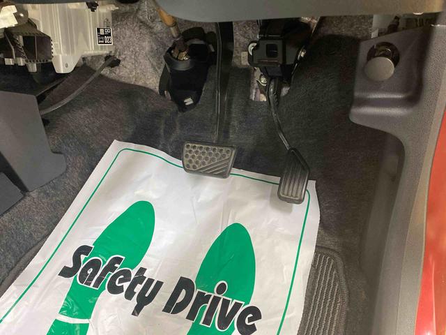 ミライースＬ　ＳＡIII　純正ナビ　バックカメラ　タイヤ新品まごころ保証（納車日から１年・走行距離無制限）付き　純正７インチナビ　バックカメラ　　エアコン　エアバッグ　ＡＢＳ　キーレス　※左側面キズ凹みあり（静岡県）の中古車