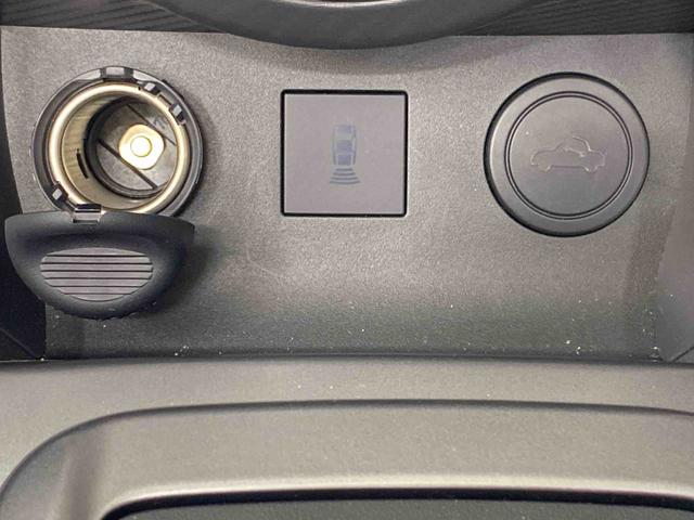 コペンセロ　元当社試乗車　ＣＶＴ　１６インチアルミホイールまごころ保証（納車日から１年・走行距離無制限）付き　元当社試乗車　ＣＶＴ　オートエアコン　ＬＥＤヘッドライト　オーディオレス　ＡＢＳ　エアバッグ　アルミホイール（静岡県）の中古車