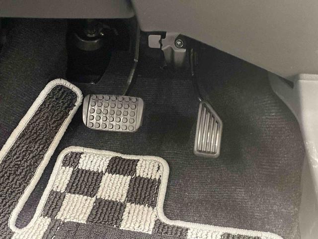コペンセロ　元当社試乗車　ＣＶＴ　１６インチアルミホイールまごころ保証（納車日から１年・走行距離無制限）付き　元当社試乗車　ＣＶＴ　オートエアコン　ＬＥＤヘッドライト　オーディオレス　ＡＢＳ　エアバッグ　アルミホイール（静岡県）の中古車
