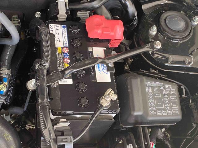 コペンセロ　元当社試乗車　ＣＶＴ　１６インチアルミホイールまごころ保証（納車日から１年・走行距離無制限）付き　元当社試乗車　ＣＶＴ　オートエアコン　ＬＥＤヘッドライト　オーディオレス　ＡＢＳ　エアバッグ　アルミホイール（静岡県）の中古車