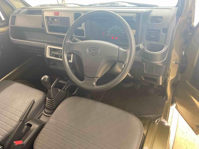 ハイゼットトラックハイルーフ 5MT車 タイヤ新品 保証付きまごころ保証(納車日から1年・走行距離無制限)付き ラジオ バッテリー新品 エアコンフィルター新品 ABS 運転席エアバッグ 5速マニュアル(静岡県)の中古車