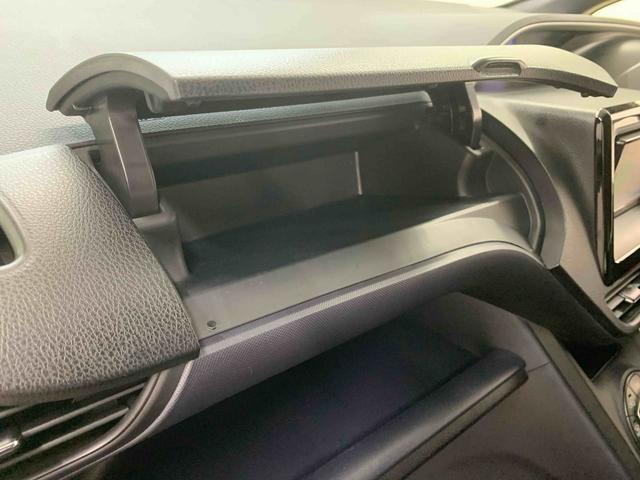 ヴォクシーZS 煌 社外ナビ ドラレコ モデリスタエアロ リヤモニターまごころ保証1年付き 記録簿 取扱説明書 ドラレコ バックカメラ オートエアコン リヤフリップダウンモニター装着 キーフリー ETC アルミホイール エアバッグ パワーステアリング パワーウィンドウ(静岡県)の中古車