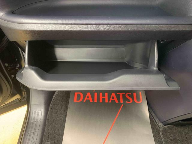 ヴォクシーZS 煌 社外ナビ ドラレコ モデリスタエアロ リヤモニターまごころ保証1年付き 記録簿 取扱説明書 ドラレコ バックカメラ オートエアコン リヤフリップダウンモニター装着 キーフリー ETC アルミホイール エアバッグ パワーステアリング パワーウィンドウ(静岡県)の中古車