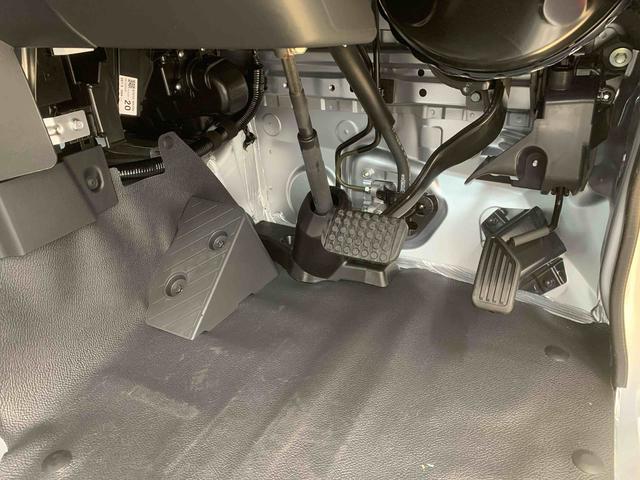 ハイゼットトラックスタンダード ラジオ 4WD 保証付きまごころ保証1年付き 記録簿 取扱説明書 CVT 衝突被害軽減システム オートマチックハイビーム レーンアシスト 禁煙車 ワンオーナー エアコン パワーステアリング エアバッグ ABS(静岡県)の中古車