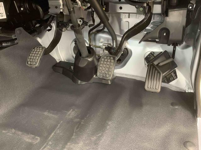 ハイゼットトラックスタンダード 4WD 5速MT エアコン ラジオまごころ保証(納車日から1年・走行距離無制限)付き 4WD 5速マニュアル エアコン パワステ ABS エアバッグ 衝突被害軽減ブレーキ オートライト ラジオ(静岡県)の中古車