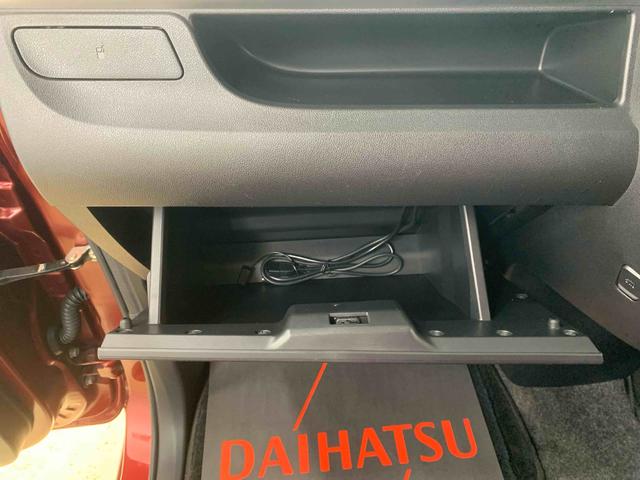 タントカスタムＸ　ＳＡ　純正ナビ　バックカメラ　タイヤ新品納車日から３ヵ月５，０００ｋｍ保証付き　純正７インチナビ　バックカメラ　オートエアコン　エアバッグ　アルミホイール　キーフリー　電動格納ドアミラー　両側電動スライドドア（静岡県）の中古車