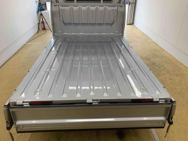 ハイゼットトラックスタンダードSAIIIt 4WD 4AT ラジオ タイヤ新品まごころ保証(納車日から1年・走行距離無制限)付き 4WD 4速オートマ ラジオ エアコン パワステ 運転席エアバッグ ABS 衝突被害軽減ブレーキ(静岡県)の中古車