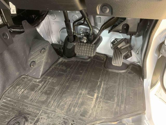 ハイゼットトラックスタンダードSAIIIt 4WD 4AT ラジオ タイヤ新品まごころ保証(納車日から1年・走行距離無制限)付き 4WD 4速オートマ ラジオ エアコン パワステ 運転席エアバッグ ABS 衝突被害軽減ブレーキ(静岡県)の中古車