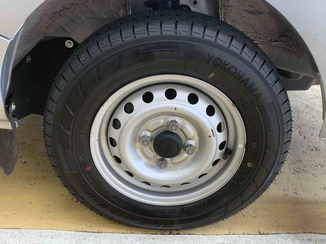 ハイゼットトラックスタンダードSAIIIt 4WD 4AT ラジオ タイヤ新品まごころ保証(納車日から1年・走行距離無制限)付き 4WD 4速オートマ ラジオ エアコン パワステ 運転席エアバッグ ABS 衝突被害軽減ブレーキ(静岡県)の中古車