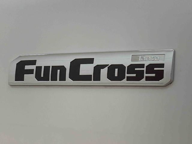 タントファンクロスターボ（静岡県）の中古車