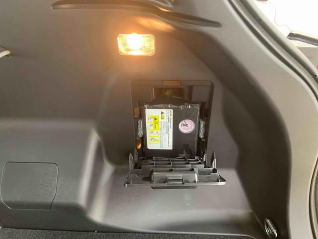 ロッキープレミアムG HEV 元当社社用車 9型ディスプレイまごころ保証(納車日から1年・走行距離無制限)付き 9インチスマホ連携ディスプレイオーディオ ハイブリッド車 オートエアコン シートヒーター クルーズコントロール 電動パーキング バックカメラ(静岡県)の中古車