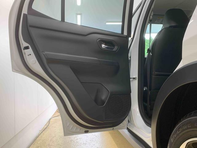 ロッキープレミアムG HEV 元当社社用車 9型ディスプレイまごころ保証(納車日から1年・走行距離無制限)付き 9インチスマホ連携ディスプレイオーディオ ハイブリッド車 オートエアコン シートヒーター クルーズコントロール 電動パーキング バックカメラ(静岡県)の中古車