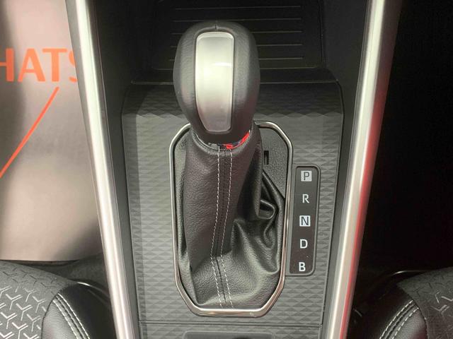 ロッキープレミアムG HEV 元当社社用車 9型ディスプレイまごころ保証(納車日から1年・走行距離無制限)付き 9インチスマホ連携ディスプレイオーディオ ハイブリッド車 オートエアコン シートヒーター クルーズコントロール 電動パーキング バックカメラ(静岡県)の中古車