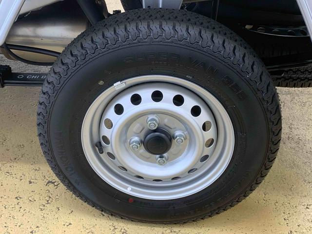 ハイゼットトラックスタンダード　４ＷＤ　ラジオ　ＣＶＴ車　エアコン　パワステまごころ保証（納車日から１年・走行距離無制限）付き　４ＷＤ　ＣＶＴ　エアコン　パワステ　ＡＢＳ　運転席エアバッグ　ラジオ（静岡県）の中古車
