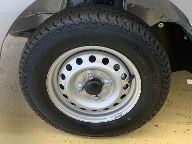 ハイゼットトラックスタンダード　４ＷＤ　ラジオ　ＣＶＴ車　エアコン　パワステまごころ保証（納車日から１年・走行距離無制限）付き　４ＷＤ　ＣＶＴ　エアコン　パワステ　ＡＢＳ　運転席エアバッグ　ラジオ（静岡県）の中古車