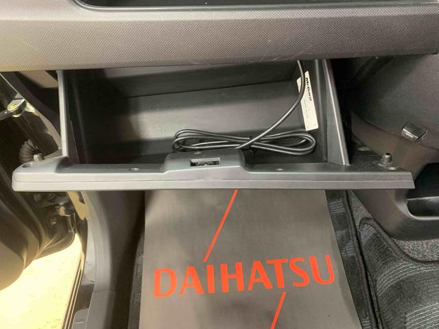 ステラカスタムR タイプS スマートアシストα ナビ バックカメラ納車日から3ヵ月5,000km保証付き 社外ナビ バックカメラ ETC 衝突被害軽減ブレーキ キーフリー アルミホイール ※ボンネット・ルーフ塗装痛み(静岡県)の中古車
