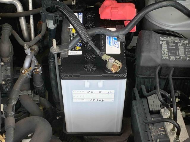 ミライースＬ　ＳＡ　純正ナビ　ドラレコ　ＥＴＣ　バックカメラ納車日から３ヵ月５，０００ｋｍ保証付き　純正７インチナビ　ドラレコ　ＥＴＣ　バックカメラ　タイヤ４本新品　キーレス　エアコン　パワステ　パワーウインドウ　ＡＢＳ（静岡県）の中古車