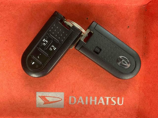 タントカスタムRS トップエディションSAIII 8インチナビまごころ保証(納車日から1年・走行距離無制限)付き 純正8インチナビ・後席モニター ドラレコ ETC バックカメラ オートエアコン LEDヘッドライト シートヒーター タイヤ4本新品(静岡県)の中古車