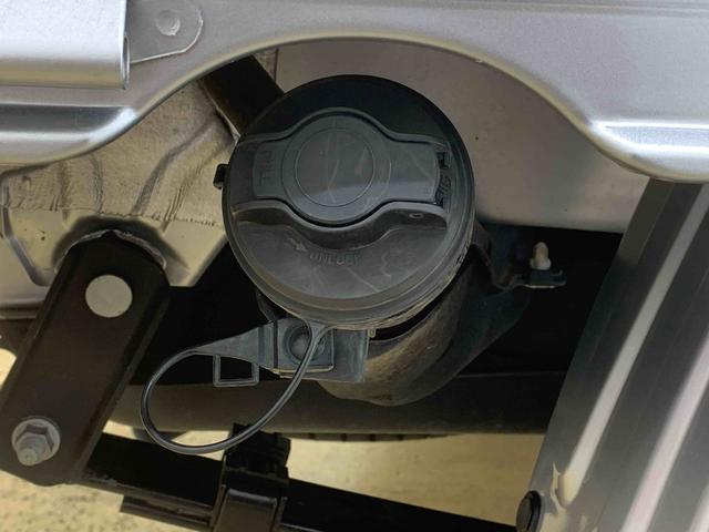 ハイゼットトラックスタンダード　５速マニュアル　※スマアシ非装着車　ラジオまごころ保証（納車日から１年・走行距離無制限）付き　５速マニュアル　エアコン　パワステ　ＡＢＳ　ラジオ　スマートアシスト非装着車　２ＷＤ（静岡県）の中古車