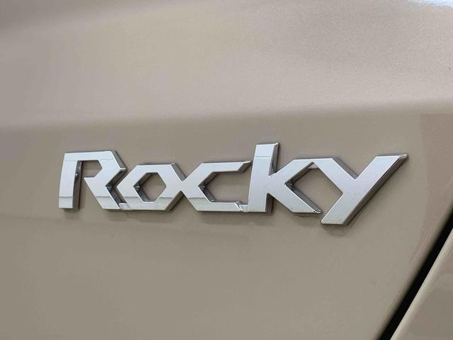 ロッキープレミアムＧ　ＨＥＶ　元社用車　９型ディスプレイバックカメラまごころ保証（納車日から１年・走行距離無制限）付き　９インチスマホ連携ディスプレイオーディオ　バックカメラ　シリーズ式ハイブリッド　オートエアコン　シートヒーター　電動パーキングブレーキ（静岡県）の中古車