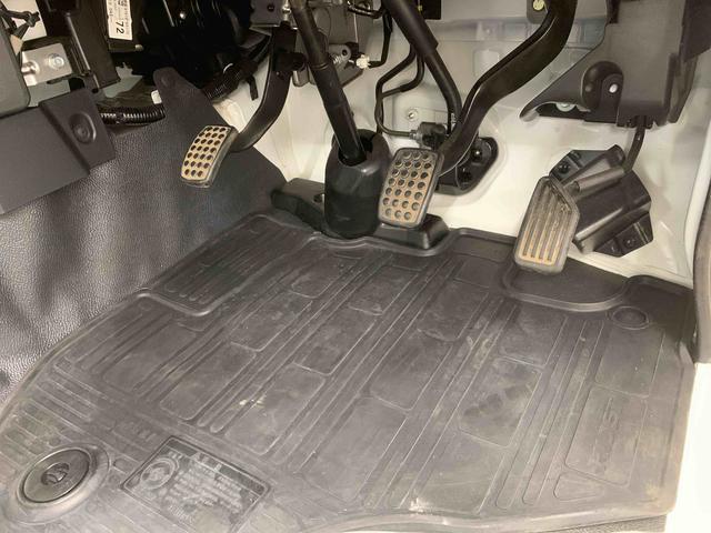 ハイゼットトラックスタンダードSAIIIt 4WD 5MT ETC エアコンまごころ保証(納車日から1年・走行距離無制限)付き 4WD 5速マニュアル ETC ラジオ 衝突被害軽減ブレーキ LEDヘッドライト 誤発進抑制制御機能(静岡県)の中古車