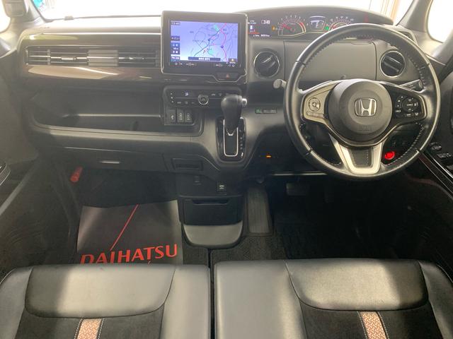 Ｎ−ＢＯＸカスタムＧ・Ｌターボホンダセンシング　タイヤ新品　保証付きバッテリー交換済　ナビ　バックカメラ　ＥＴＣ　Ｆバンパー割れ有り　左前修復有り（静岡県）の中古車