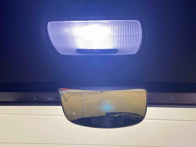 Ｎ−ＢＯＸカスタムＧ・Ｌターボホンダセンシング　タイヤ新品　保証付きバッテリー交換済　ナビ　バックカメラ　ＥＴＣ　Ｆバンパー割れ有り　左前修復有り（静岡県）の中古車