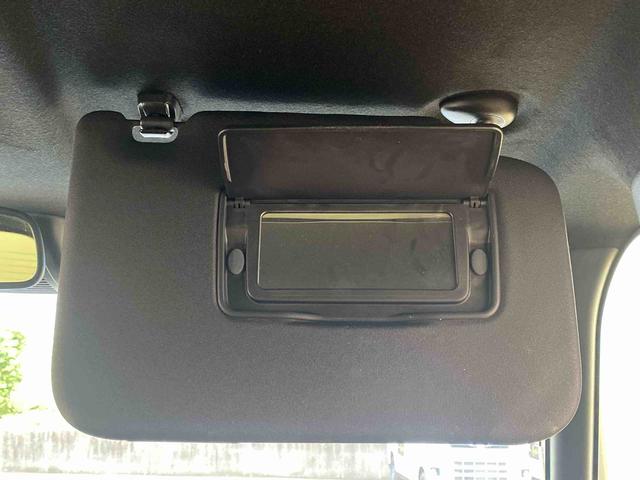 Ｎ−ＢＯＸカスタムＧ・Ｌターボホンダセンシング　タイヤ新品　保証付きバッテリー交換済　ナビ　バックカメラ　ＥＴＣ　Ｆバンパー割れ有り　左前修復有り（静岡県）の中古車