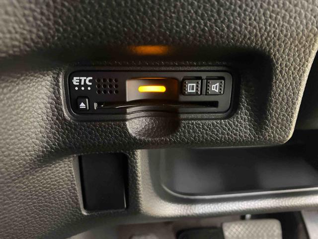 Ｎ−ＢＯＸカスタムＧ・Ｌターボホンダセンシング　タイヤ新品　保証付きバッテリー交換済　ナビ　バックカメラ　ＥＴＣ　Ｆバンパー割れ有り　左前修復有り（静岡県）の中古車
