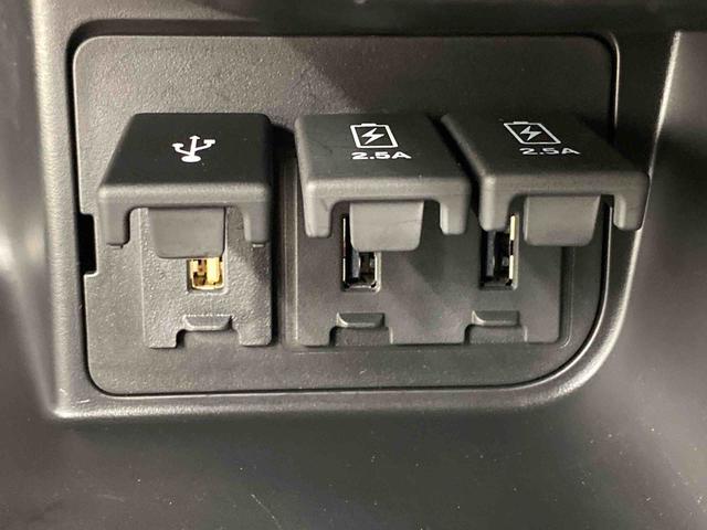 Ｎ−ＢＯＸカスタムＧ・Ｌターボホンダセンシング　タイヤ新品　保証付きバッテリー交換済　ナビ　バックカメラ　ＥＴＣ　Ｆバンパー割れ有り　左前修復有り（静岡県）の中古車