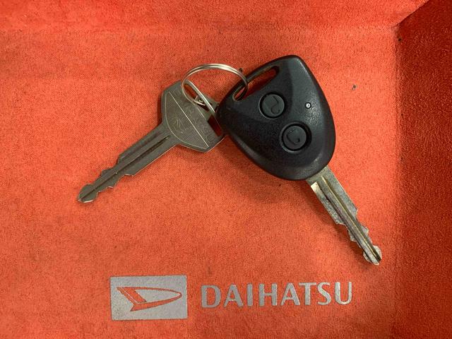 ミライースL SAIII 純正ナビ バックカメラ キーレスエントリーまごころ保証(納車日から1年・走行距離無制限)付き 純正7インチナビ バックカメラ マニュアルエアコン パワステ パワーウィンドウ ABS エアバッグ 衝突被害軽減ブレーキ キーレス オートライト(静岡県)の中古車