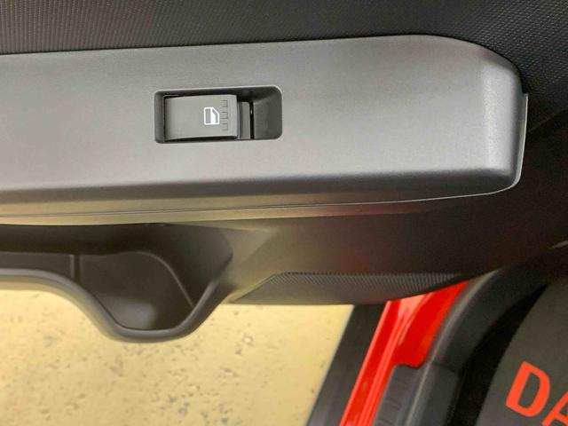 タフトGターボ ダーククロムベンチャー スカイフィールトップまごころ保証(納車日から1年・走行距離無制限)付き スカイフィールトップ 衝突被害軽減ブレーキ オートエアコン シートヒーター キーフリー LEDヘッドライト LEDフォグランプ 15インチアルミ(静岡県)の中古車