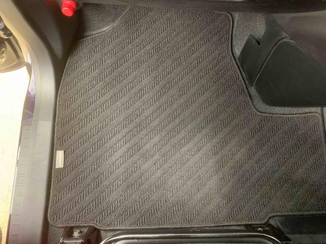 ルーミーカスタムＧ　９型ディスプレイオーディオ　バックカメラまごころ保証（納車日から１年・走行距離無制限）付き　９インチスマホ連携ディスプレイオーディオ　バックカメラ　タイヤ４本新品　衝突被害軽減ブレーキ　キーフリー　両側電動スライドドア（静岡県）の中古車