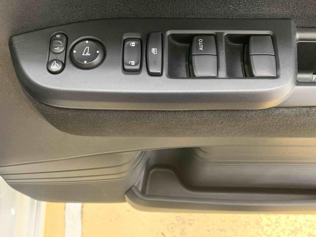 Ｎ−ＢＯＸカスタムターボ　ホンダ純正ナビ　ＥＴＣ　バックカメラ　タイヤ４本新品まごころ保証（納車日から１年・走行距離無制限）付き　ホンダ純正ナビ　バックカメラ　ＥＴＣ　両側電動スライドドア　キーフリー　オートエアコン　クルーズコントロール　シートヒーター　電動パーキングブレーキ（静岡県）の中古車