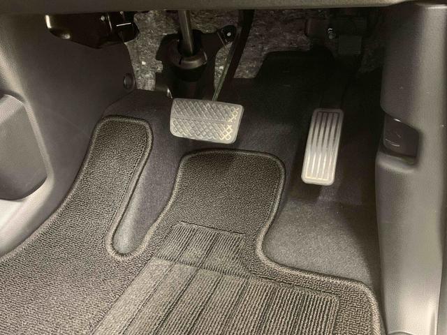 Ｎ−ＢＯＸカスタムターボ　ホンダ純正ナビ　ＥＴＣ　バックカメラ　タイヤ４本新品まごころ保証（納車日から１年・走行距離無制限）付き　ホンダ純正ナビ　バックカメラ　ＥＴＣ　両側電動スライドドア　キーフリー　オートエアコン　クルーズコントロール　シートヒーター　電動パーキングブレーキ（静岡県）の中古車