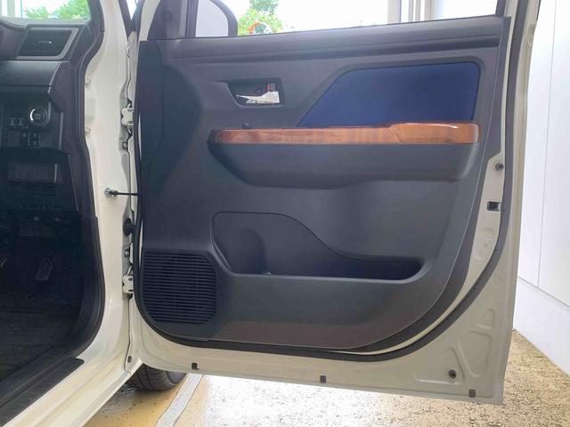 タンクカスタムＧ　Ｓ　トヨタ純正ナビ　バックカメラ　タイヤ４本新品まごころ保証（納車日から１年・走行距離無制限）付き　トヨタ純正ナビ　バックカメラ　キーフリー　オートエアコン　クルーズコントロール　衝突被害軽減ブレーキ　ＬＥＤヘッドライト（静岡県）の中古車