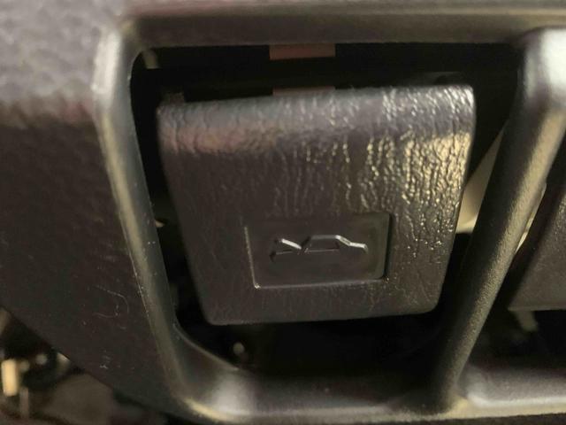タンクカスタムＧ　Ｓ　トヨタ純正ナビ　バックカメラ　タイヤ４本新品まごころ保証（納車日から１年・走行距離無制限）付き　トヨタ純正ナビ　バックカメラ　キーフリー　オートエアコン　クルーズコントロール　衝突被害軽減ブレーキ　ＬＥＤヘッドライト（静岡県）の中古車