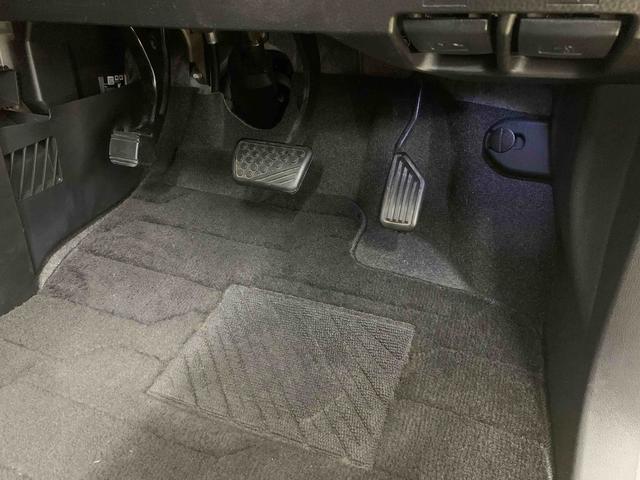 タンクカスタムＧ　Ｓ　トヨタ純正ナビ　バックカメラ　タイヤ４本新品まごころ保証（納車日から１年・走行距離無制限）付き　トヨタ純正ナビ　バックカメラ　キーフリー　オートエアコン　クルーズコントロール　衝突被害軽減ブレーキ　ＬＥＤヘッドライト（静岡県）の中古車
