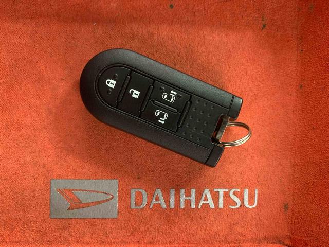 タンクカスタムＧ　Ｓ　トヨタ純正ナビ　バックカメラ　タイヤ４本新品まごころ保証（納車日から１年・走行距離無制限）付き　トヨタ純正ナビ　バックカメラ　キーフリー　オートエアコン　クルーズコントロール　衝突被害軽減ブレーキ　ＬＥＤヘッドライト（静岡県）の中古車