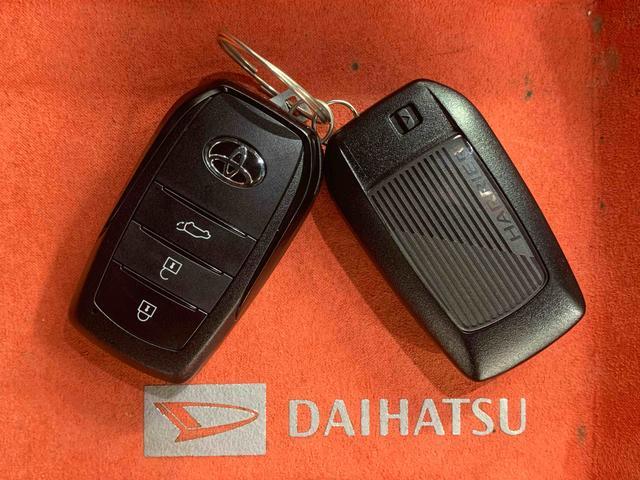 ハリアーハイブリッドＺ　レザーパッケージまごころ保証（納車日から１年・走行距離無制限）付き　ハイブリッド車　パワーバックドア　ナビ　ＥＴＣ　全周囲モニター　ＪＢＬサウンドシステム　クルーズコントロール　シートヒーター　ステアリングヒーター（静岡県）の中古車