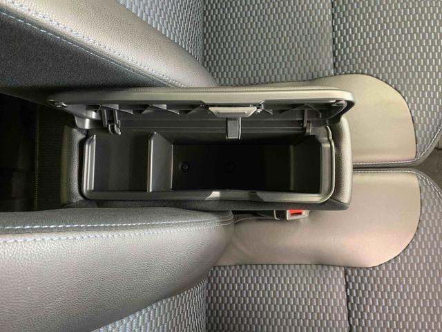 タントカスタムＲＳ　ターボ　９型ディスプレイ　バックモニターまごころ保証（納車日から１年・走行距離無制限）付き　元当社社用車　ターボ　９インチスマホ連携ディスプレイオーディオ　バックカメラ　メッキパック装着　オートエアコン　シートヒーター　キーフリー（静岡県）の中古車