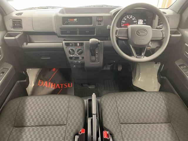 ハイゼットカーゴＤＸ　元社用車　ラジオ　エアコン　パワステ　パワーウィンドウまごころ保証（納車日から１年・走行距離無制限）付き　エアコン　パワステ　パワーウィンドウ　ＡＢＳ　エアバッグ　ラジオ　キーレスエントリー　オートライト　被害軽減ブレーキ（静岡県）の中古車