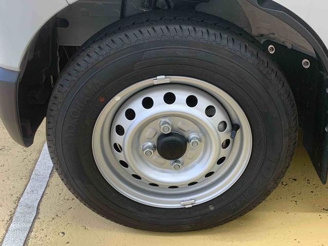 ハイゼットカーゴＤＸ　元社用車　ラジオ　エアコン　パワステ　パワーウィンドウまごころ保証（納車日から１年・走行距離無制限）付き　エアコン　パワステ　パワーウィンドウ　ＡＢＳ　エアバッグ　ラジオ　キーレスエントリー　オートライト　被害軽減ブレーキ（静岡県）の中古車