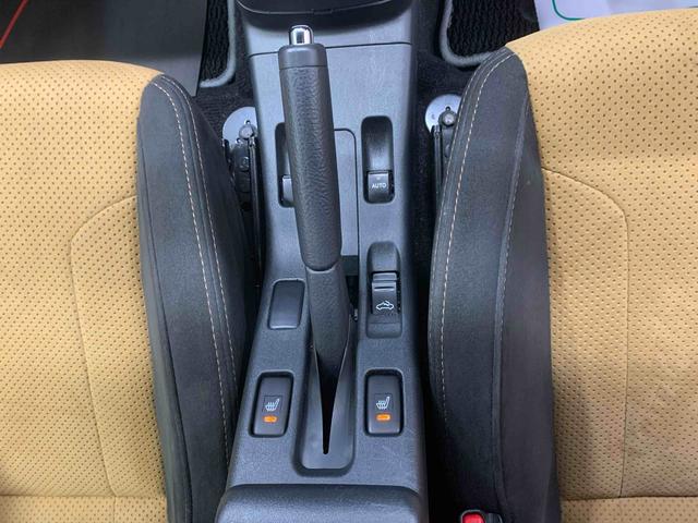 コペンローブ S CVT 専用サスペンション ナビ ETCまごころ保証(納車日から1年・走行距離無制限)付き 専用サスペンション レカロシート ナビ ETC バックカメラ オートエアコン シートヒーター キーフリー コペン専用タイヤ新品交換済み(静岡県)の中古車