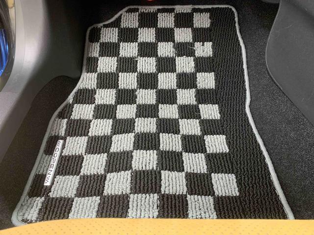 コペンローブ S CVT 専用サスペンション ナビ ETCまごころ保証(納車日から1年・走行距離無制限)付き 専用サスペンション レカロシート ナビ ETC バックカメラ オートエアコン シートヒーター キーフリー コペン専用タイヤ新品交換済み(静岡県)の中古車