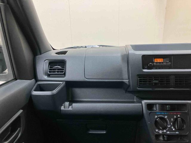ハイゼットカーゴＤＸ／２ＷＤ／ＣＶＴＡＭ／ＦＭラジオ　前席パワーウィンドウ　キーレスエントリー　オーバーヘッドシェルフ　インパネシフト　スマートアシスト　オートハイビーム　オートライト　コーナーセンサー　スクエアボディ　両側スライドドア（三重県）の中古車